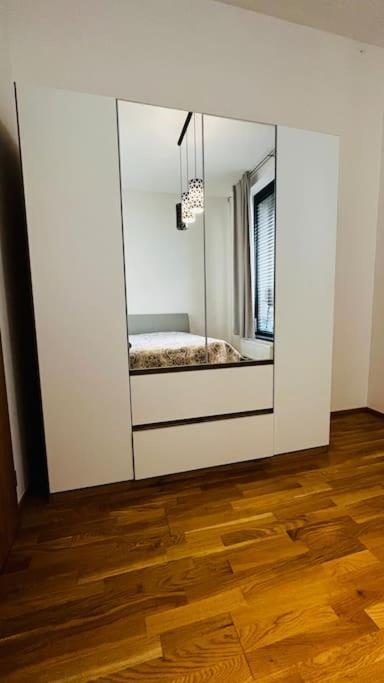 Holesovice, Garden, Garage Apartamento *