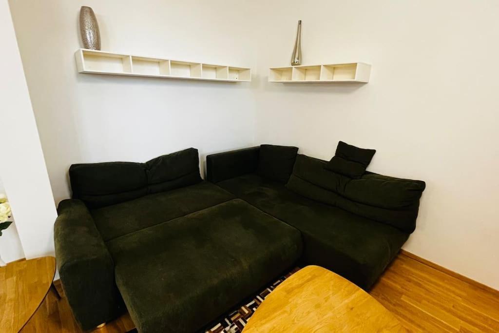 Holesovice, Garden, Garage Apartamento Praga
